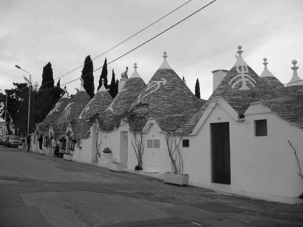 Trulli Resort Monte Pasubio Trulli Bbalberobellocom Dış mekan fotoğraf